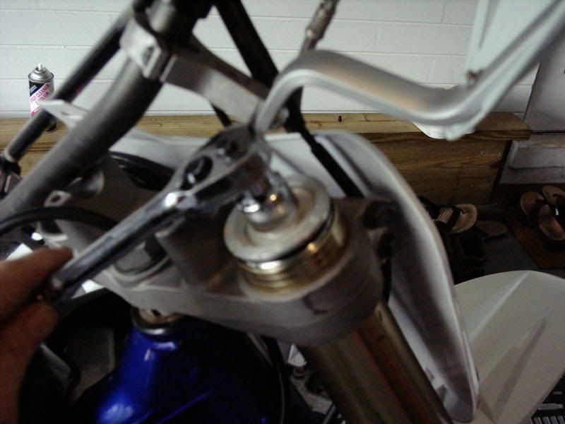 How to lower the forks on a YZ450